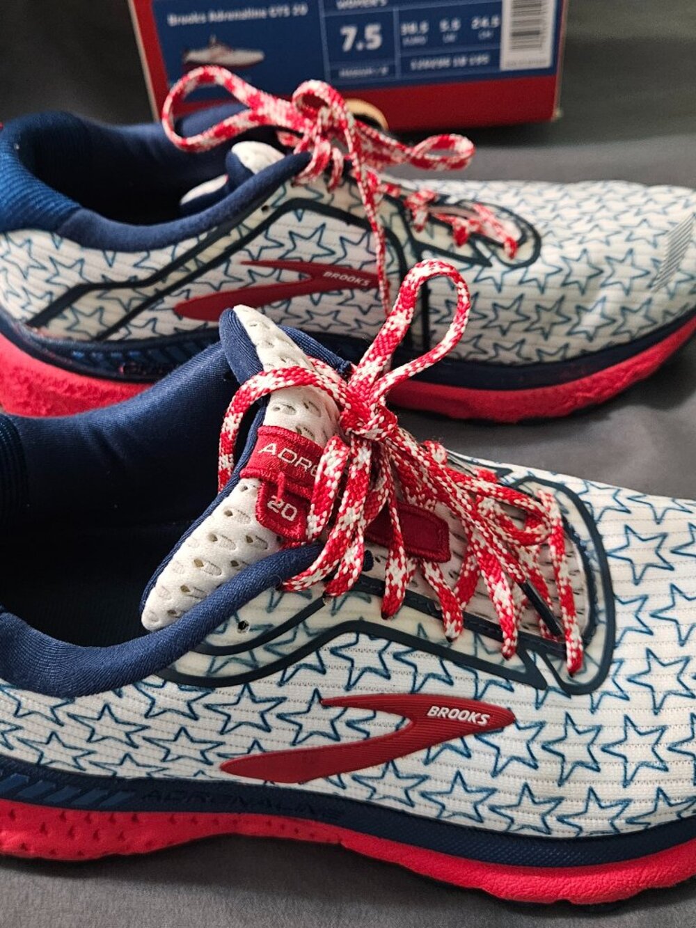 Brooks Adrenaline GTS 20 "GO USA" size 7.5 - Picture 6 of 7